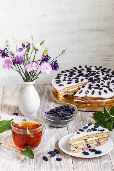 Cake Honeysuckle Tea Wooden Table — Stock Photo, Image