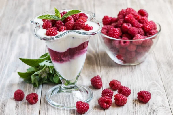 Yogurt Raspberries Mint Wooden Background — Stock Photo, Image