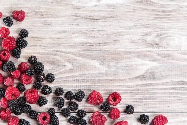 Blackberries Raspberries Wooden Background — Stock Photo, Image