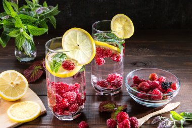 Bir içki ile görüntü.