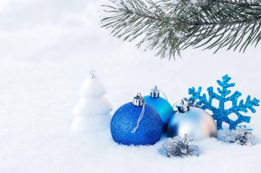 Noel dekorasyonu ile bir görüntü.