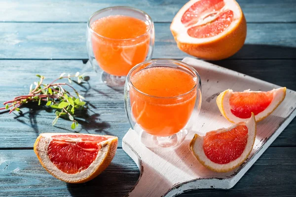 Afbeelding met grapefruitsap. — Stockfoto