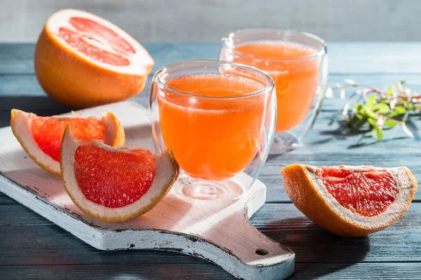 Afbeelding met grapefruitsap. — Stockfoto