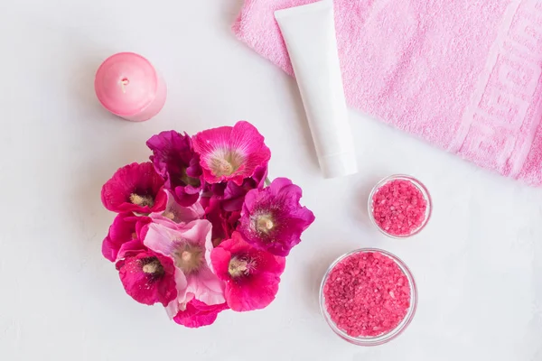 Spa background with pink flowers