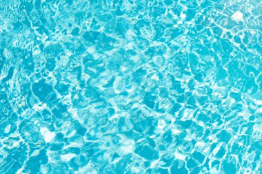 Yüzme havuzunda su doku 