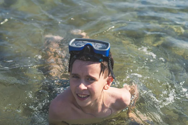 Fiú Arcát Snorkeling Maszk Utazási Nyári Koncepció — Stock Fotó