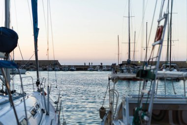 Heraklion, Yunanistan - 3 Temmuz 2018: Heraklion şehrindeki Koules Kalesi 'ne (Heraklion Venedik Şatosu) bakın