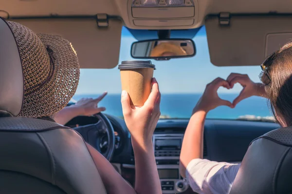 Zwei Mädchen Die Mit Dem Auto Italien Unterwegs Sind Eine — Stockfoto