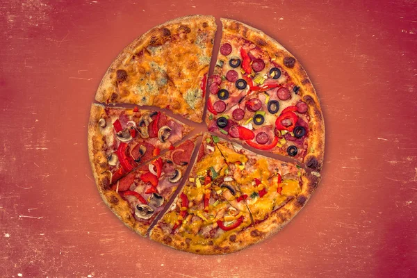 Close Pizza Apoiada Segundo Plano — Fotografia de Stock