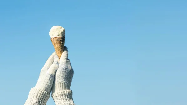Female Hand Knitted Gloves Ice Cream Waffle Horn Blue Sky — Stock Photo, Image
