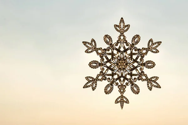 Sparkling Huge Snowflake Sunset Sky Background Winter Christmas Concept Northern — Stock Photo, Image