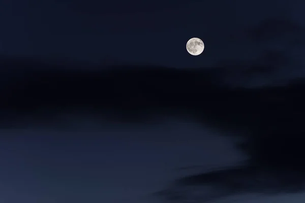 Huge Full Moon Night Sky — Stock Photo, Image