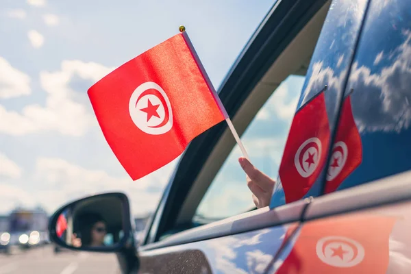 Woman Girl Holding Tunisia Flag Open Car Window — Stock Photo, Image