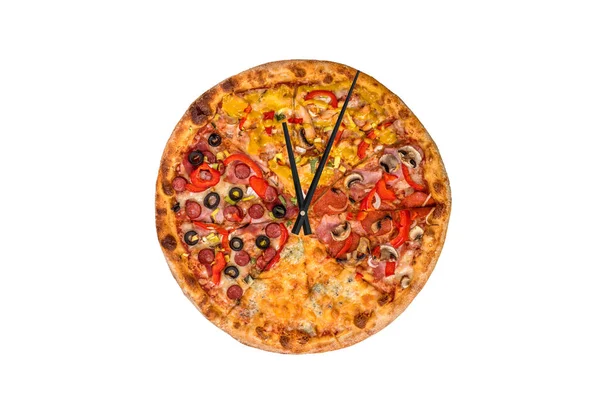 Imagem Pizza Criativa Forma Relógio Com Setas Fundo Branco Conceito — Fotografia de Stock