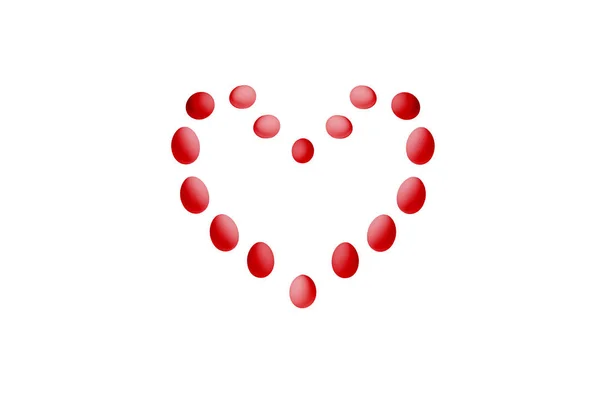 白い背景にバレンタインの心の形で多くの赤い卵 孤立した心臓はがき — ストック写真
