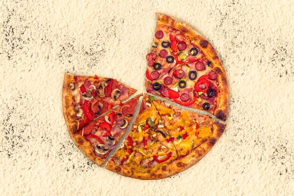 Pizza Internațională Uriașă Fundal Făină — Fotografie, imagine de stoc