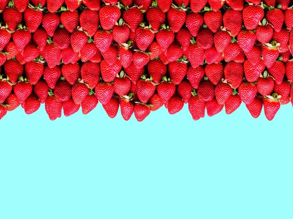 Πολλές Ώριμες Φράουλες Χώρο Για Κείμενο Στο Παρασκήνιο Έννοια Του — Φωτογραφία Αρχείου