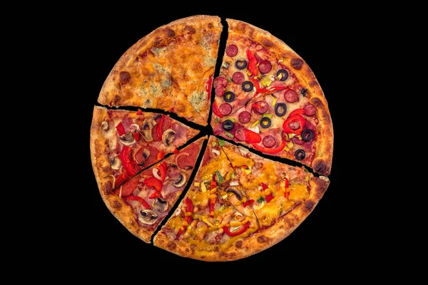 Empat Potong Pizza Yang Berbeda Pada Latar Belakang Hitam — Stok Foto