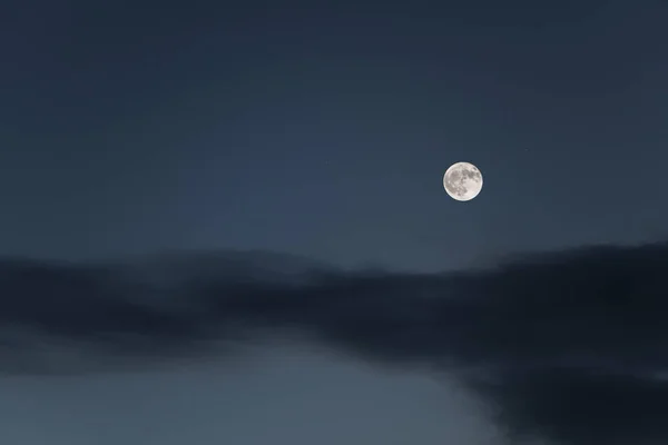 Lua Cheia Enorme Céu Noturno — Fotografia de Stock