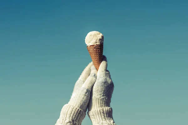 Hands Winter Mitten Ice Cream Concept — Stock Photo, Image
