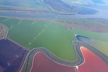 Don Edwards 'daki Tuz Göletleri' nin havadan görünüşü. San Francisco Körfezi Ulusal Vahşi Yaşam Sığınağı. Kaliforniya mı? ABD, 