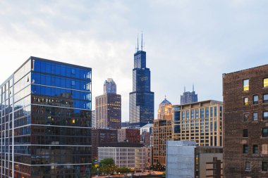 Chicago 'nun şehir merkezindeki güzel gökdelenleri, Illinois, Usa