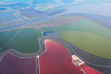 Don Edwards 'daki Tuz Göletleri' nin havadan görünüşü. San Francisco Körfezi Ulusal Vahşi Yaşam Sığınağı. Kaliforniya mı? Usa