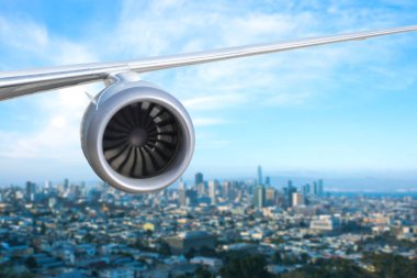 San Francisco üzerinde uçak motoru