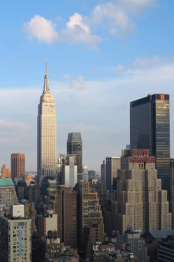 New York, Usa - Sep 01, 2015: New York 'un en ünlü otellerinden biri olan New Yorker Hotel, Midtown Manhattan' da 8. Cadde 'de yer almaktadır..