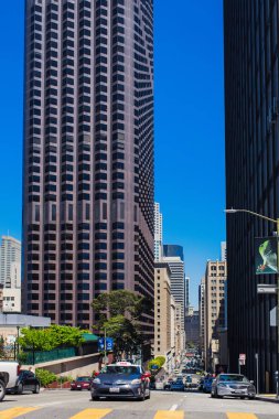San Francisco şehir merkezi, güneşli bir günde tipik bir bina. Kaliforniya, Usa