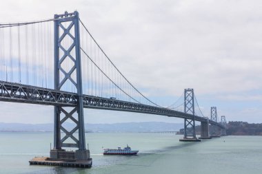 Çok güzel bir köprü görünümü 