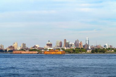 Hudson Nehri 'nden New York' a bakın.