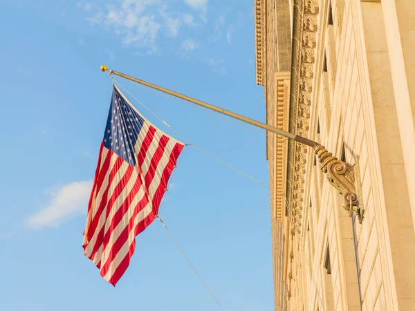 American Flag Hanging Building — Stock Photo, Image
