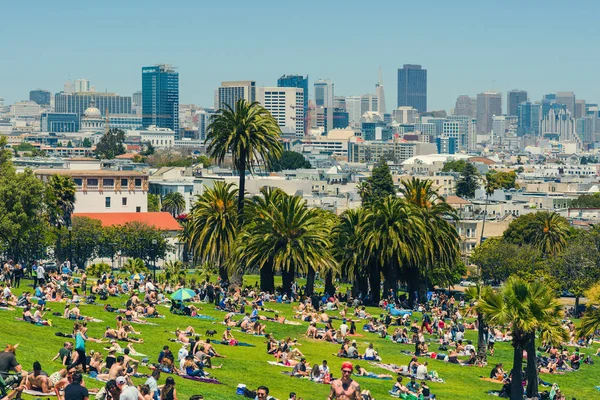 San Francisco Centro Con Edificio Típico Día Soleado California Estados — Foto de Stock