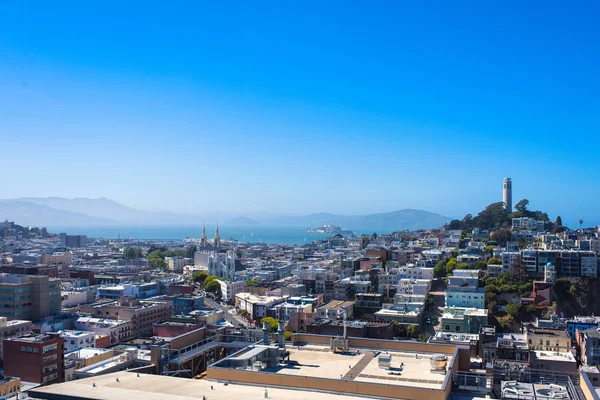 San Francisco şehir merkezi, güneşli bir günde tipik bir bina. Kaliforniya, Usa