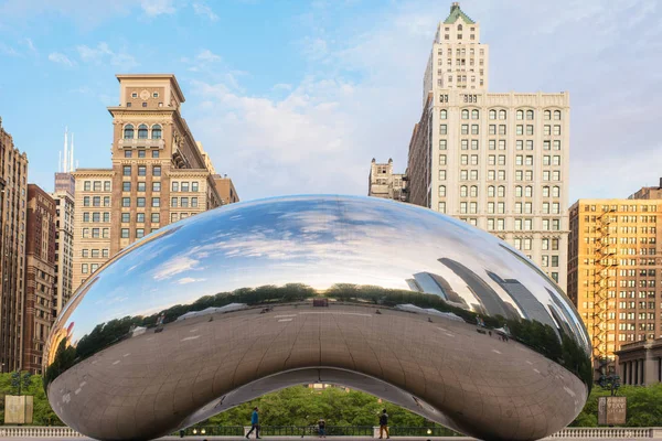 Chicago Eua Maio 2018 Reflexão Dos Edifícios Cidade Uma Superfície — Fotografia de Stock