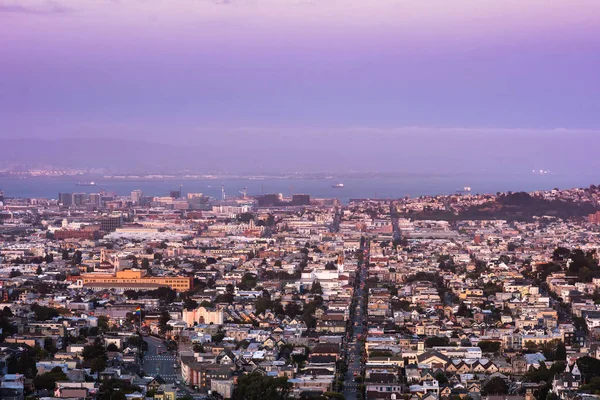 Binalı şehir manzarası, 