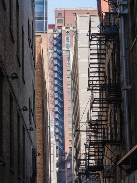 Tunnel Two Brick Buildings Downtown Chicago — Stock Photo, Image