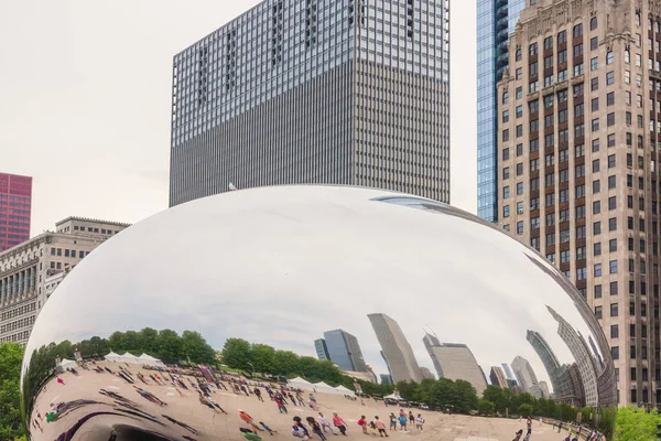 Chicago Eua Maio 2018 Reflexão Dos Edifícios Cidade Uma Superfície — Fotografia de Stock