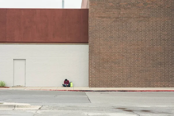 Kırmızı tuğlalı modern sokak