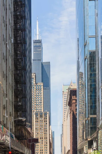 Chicago 'nun şehir merkezindeki güzel gökdelenleri, Illinois, Usa