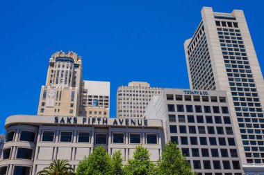 San Francisco şehir merkezi, güneşli bir günde tipik bir bina. Kaliforniya, Usa