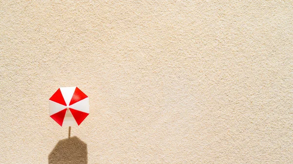 Aerial View Sandy Beach One Red Umbrella Summer Travel Concept — Stock Photo, Image