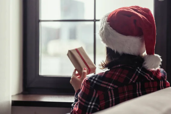 Bakåt Syn Ensam Ledsen Ung Kvinna Röd Tomte Jultomte Jul — Stockfoto