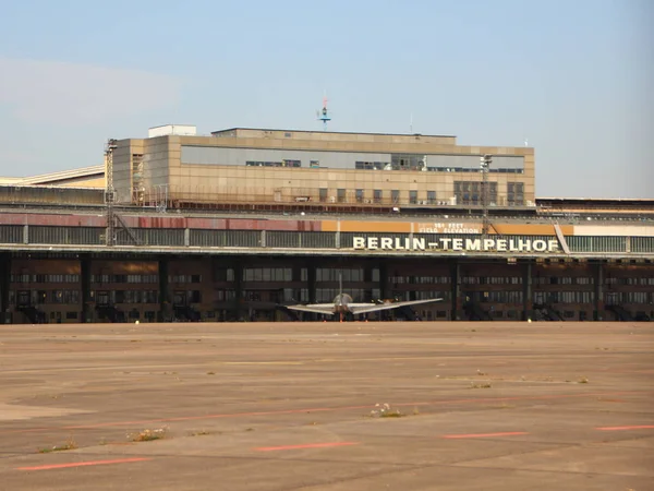 Und Abflug Hauptgebäude Flughafen Tempelhof Berlin Stockbild