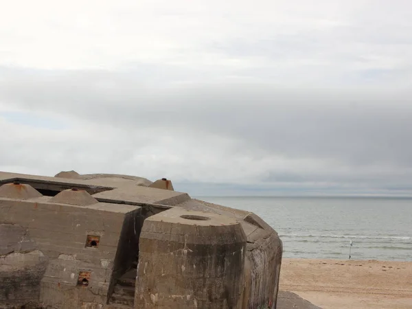 WW2 Búnker alemán con vista al mar — Foto de Stock