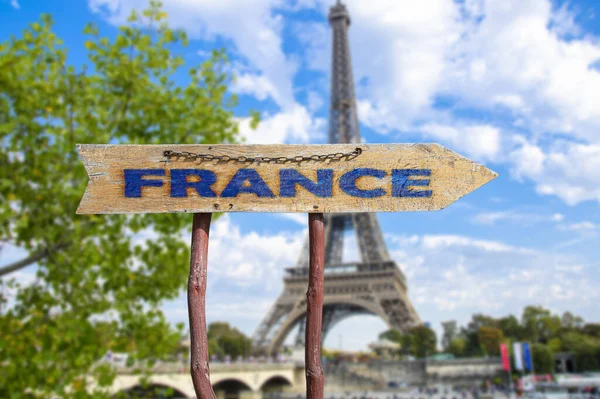 France Wooden Arrow Road Sign Eiffel Tower Spring Background Travel — Stock Photo, Image