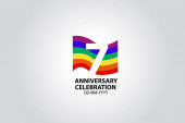 7 éves évforduló ünneplés logotípus fehér számmal Emboss Style elszigetelt LMBT Színes zászló fehér szürke háttér meghívó kártya, banner vagy szórólap -vektor