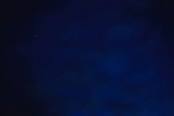 Modrá Hvězdnatá Obloha Přes Šedé Mraky — Stock fotografie