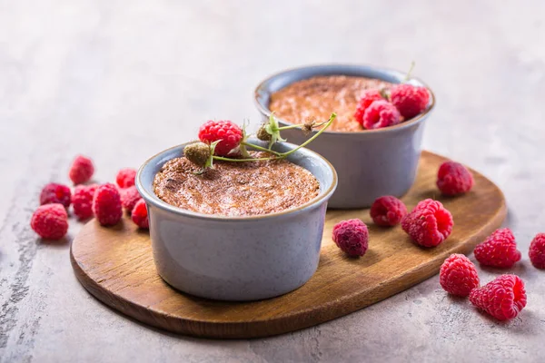 Pudding Ryżowy Francuski Deser Ryżowy Malinami — Zdjęcie stockowe